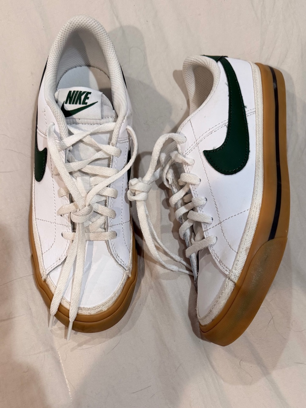 Nike White & Dark Green Low-Top Sneakers with Gum Sole